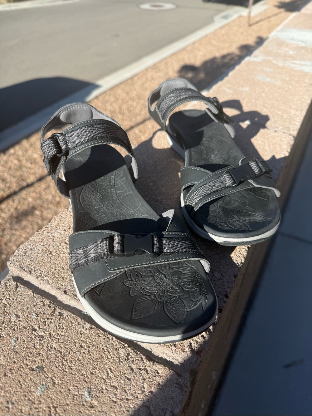 Dansko Season Ankle Strap Comfort Sandals Charcoal Grey Size 40 US 9.5-10